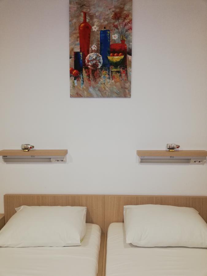 Apartments Glasnovic Vir Eksteriør billede